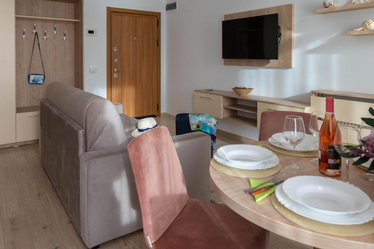 Apartament Le Bonheur Mamaia Esterno foto